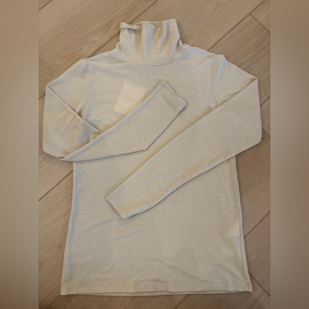 Classic Women's Cream Turtleneck Sweater